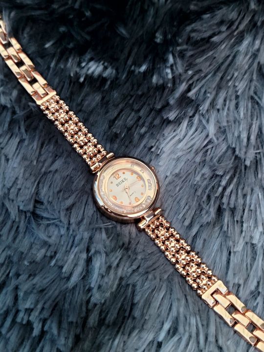 New%20Fashionable%20stainless%20analogue%20Hand%20watches%20for%20women's%20-%20Image%202