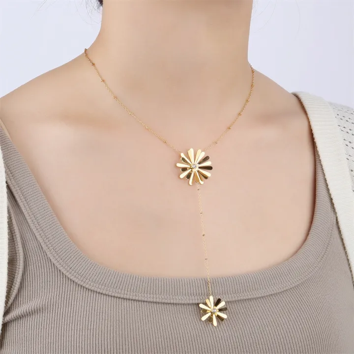 Kissmoon%20Exaggerated%20Flower%20Pendant%20Necklace%20for%20Women%20Stainless%20Steel%20Exquisite%20Flower%20Beaded%20Chain%20Necklace%20Jewelry%20%20-%20Image%206