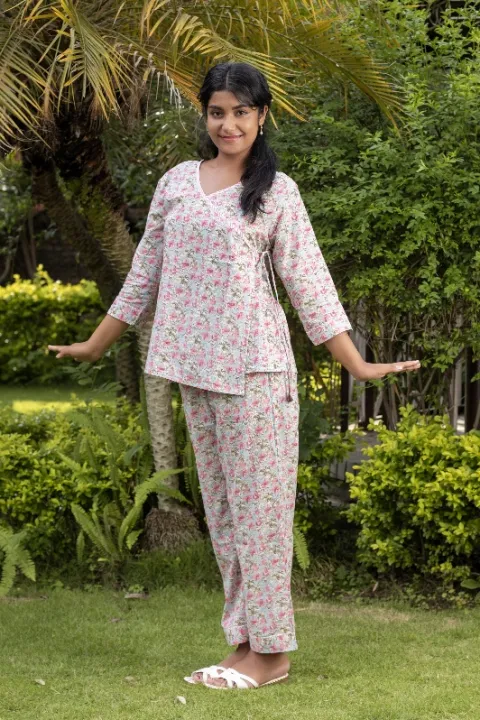 Pink%20Small%20Flower%20Dori%20Pyjama%20Set%20-%20Image%205