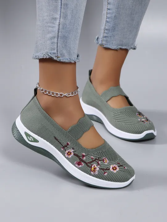 Women's%20summer%20breathable%20mesh%20flat%20shoes%20women's%20shoes%20casual%20sports%20shoes,%20clearance%20free%20shipping%20-%20Image%205
