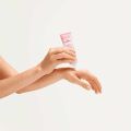 75  ml.


Glow Essentials Hand Cream with vitamin B3

&E. 