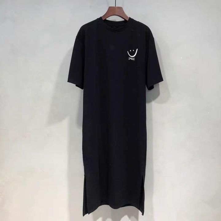2025%20Plus%20Size%20Summer%20Women's%20Smiley%20Side-Slit%20T-Shirt%20-%20Casual%20Loose%20Fit%20Dress%20-%20Image%204
