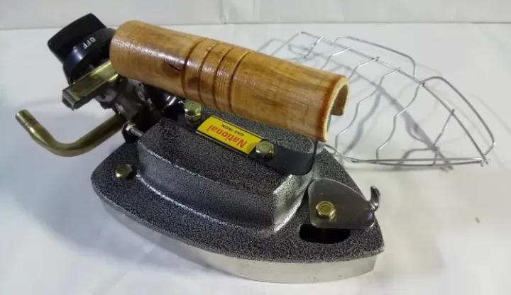 Automatic%20Ignition%20Switch%20Best%20Quality%20Dry%20Gas%20Iron%20Save%20Electricity%20Press%20Clothes%20Easily%20+%20Free%20Iron%20Stand%20-%20Image%203