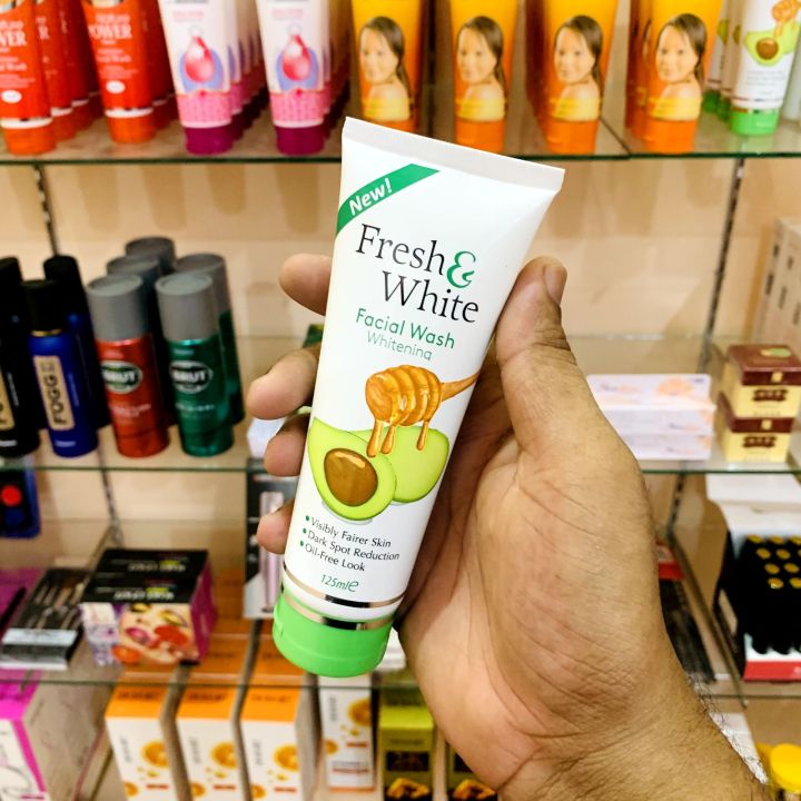 Fresh & White Face Wash – Brightening & Deep Cleansing Care