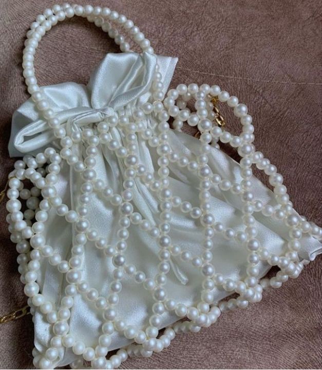 Handmade Pearl Beaded Bag – Elegant Design, Artisanal Craftsmanship, Women's Fashion Accessory