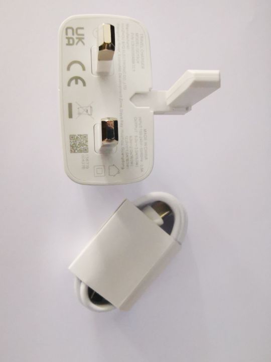 TCL%20Fast%20Charger%20with%20type%20c%20fast%20cable%20-%20Image%204