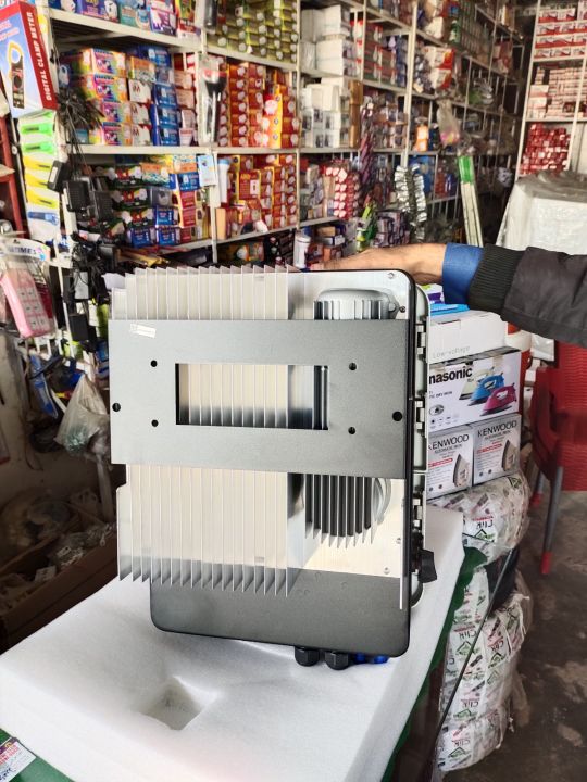 solar%20inverter%20-%20Image%204