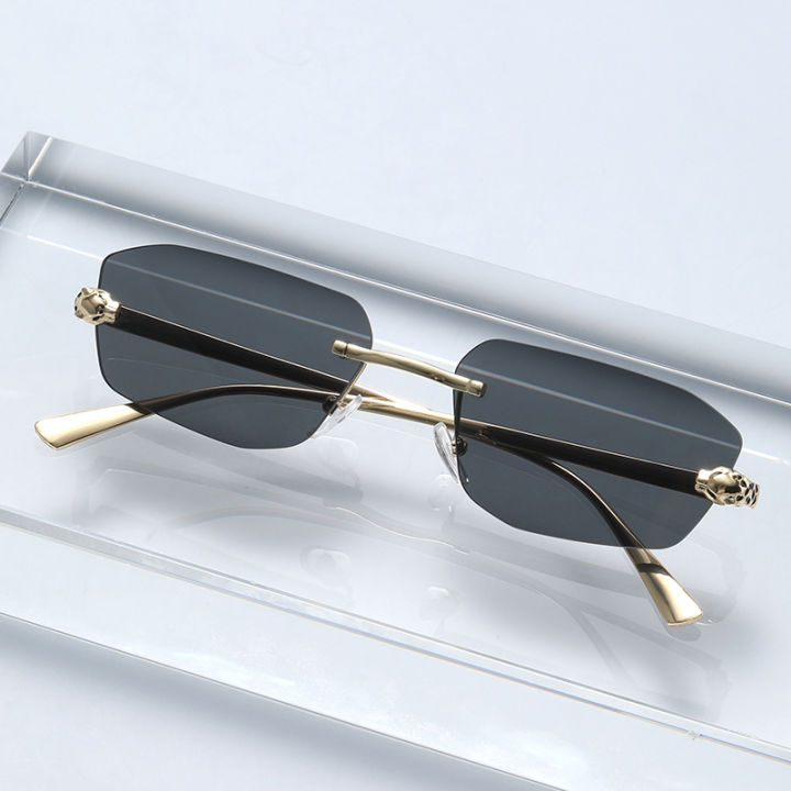 Anti-ultraviolet,%20Lightweight%20Metal-free%20Frame%20Sunglasses,%20Trendy%20And%20Stylish%20For%20Both%20Men%20And%20Women%20Car%20Sunglasses2520%20-%20Image%203