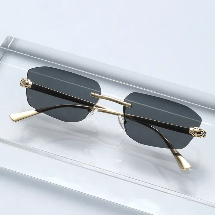 Anti-ultraviolet,%20Lightweight%20Metal-free%20Frame%20Sunglasses,%20Trendy%20And%20Stylish%20For%20Both%20Men%20And%20Women%20Car%20Sunglasses2520%20-%20Image%203