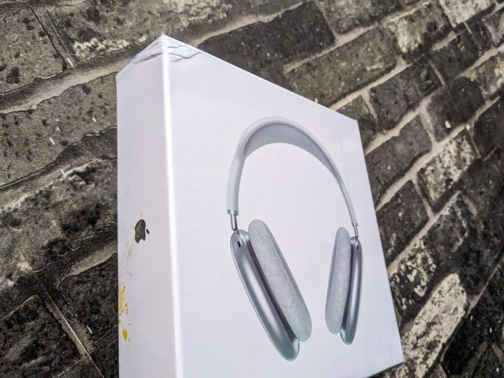 Apple Airpods max headphones 🎧