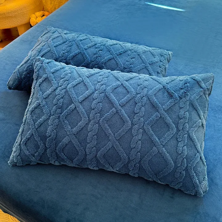 Milk%20Fleece%20Winter%20Thickened%20Pillowcase%20Bedding%20Coral%20Fleece%20Simple%20Luxury%20Winter%20Warm%20Soft%20Pillows%20Cover%20-%20Image%207