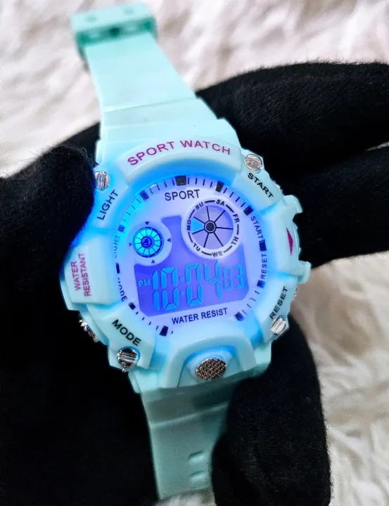 Girls%20Sport%20Watch%20Water-Resistant%20Digital%20Dial%20Pink%20Resin%20Strap%2030M%20WR%20-%20Elegant%20Kids'%20Timepiece%20-%20Image%207