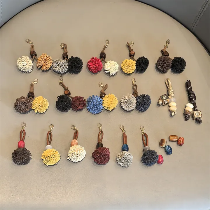 Detachable%20Shoe%20Charms%20Flower%20Pine%20Cone%20Pom%20Pom%20Tassel%20Wood%20Bead%20Kangaroo%20Decorations%20shoe%20lace%20charms%20for%20sneakers%20-%20Image%206