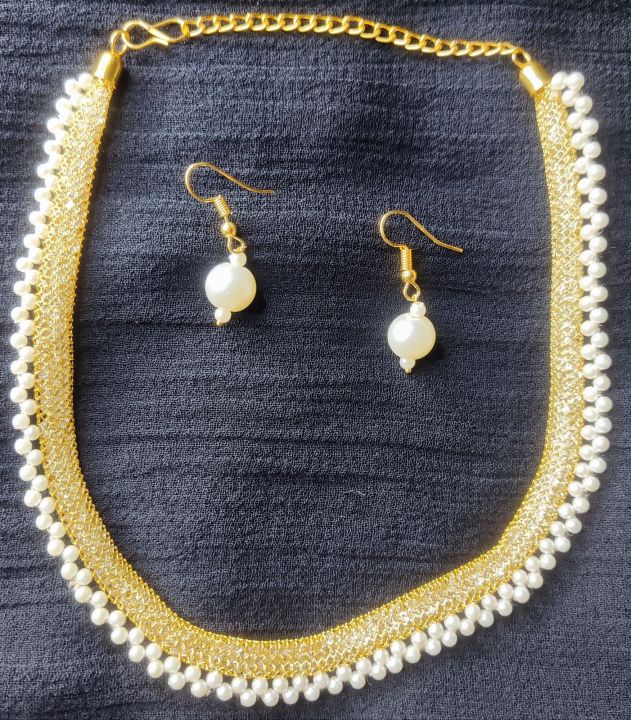 Golden small multani necklace with earrings