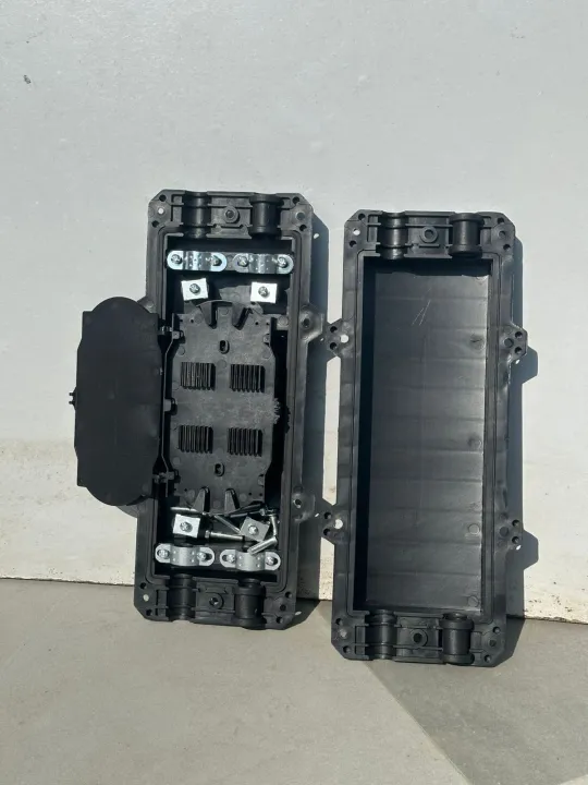 Optical%20Fiber%20Enclosure%2024%20Port%20Outdoor%20-%20Image%202