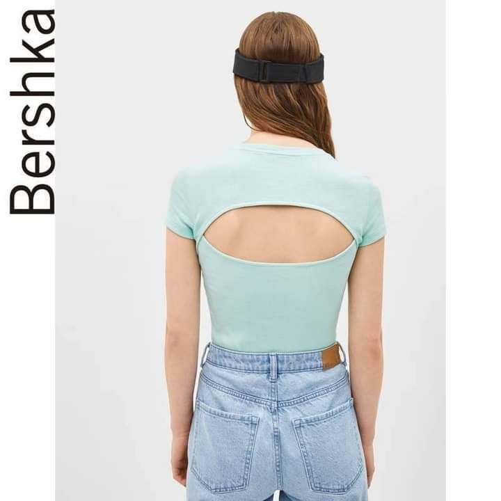 Bershka%20T-Shirt%20Collection:%20Elevate%20Your%20Casual%20Cool%20with%20Trendsetting%20Styles%20and%20Comfortable%20Elegance%20-%20Image%202