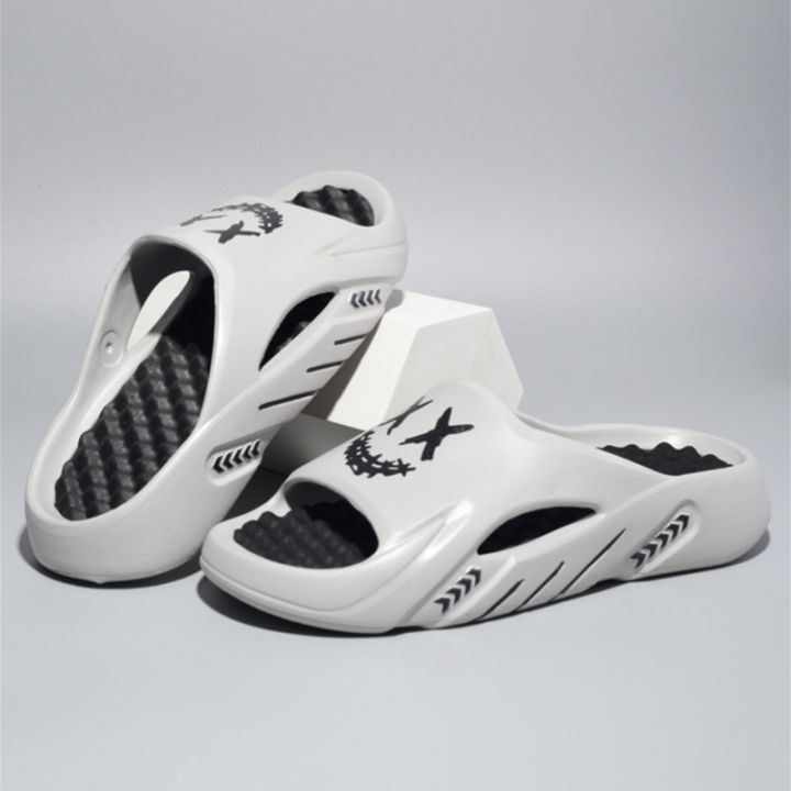 2025%20new%20men's%20massage%20slippers%20indoor%20and%20outdoor%20sandals%20beach%20casual%20shoes%20comfortable%20soles%20men's%20slippers%20large%20-%20Image%204