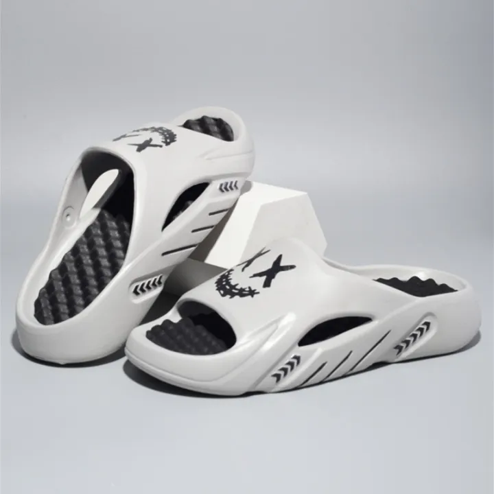 2025%20new%20men's%20massage%20slippers%20indoor%20and%20outdoor%20sandals%20beach%20casual%20shoes%20comfortable%20soles%20men's%20slippers%20large%20-%20Image%204