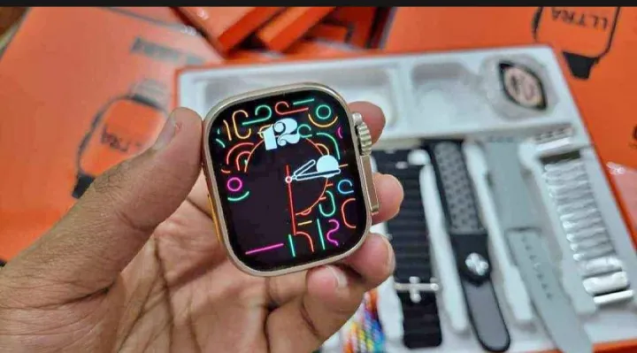 Y80%20Ultra%20Smart%20Watch%208+1%20Strap%20Touch%20Screen%20-%20Image%204