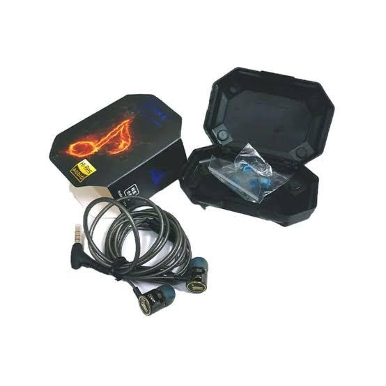 QKZ%20DM7%20Zinc%20Alloy%20In%20Ear%20Wired%20Earphones%20with%20Mic%20-%20Image%205