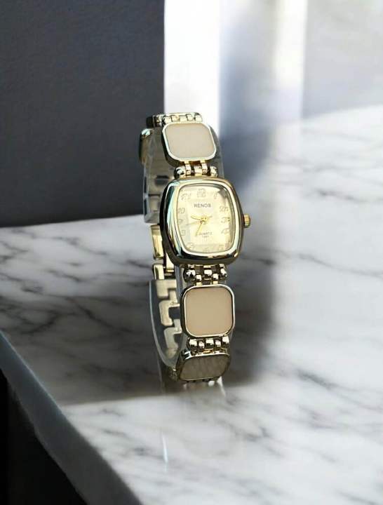 Elegant%20Luxury%20Zircon%20Women's%20Quartz%20Watch%20with%20Ice%20Crystal%20Small%20Sugar%20Cube%20Bracelet%20-%20Image%208