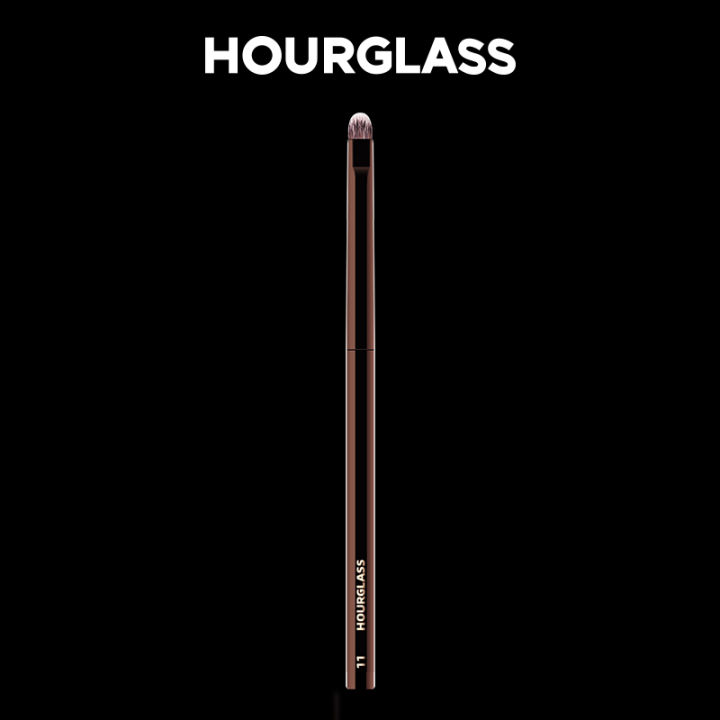 Hourglass%20Makeup%20Brush-%20No.11%20Eyetail%20Brush%20Soft%20and%20Skin-friendly%20Fiber%20Hair%20Smudge%20Brush%20Fashion%20Design%20Single%20Eye%20Brush%20-%20Image%206