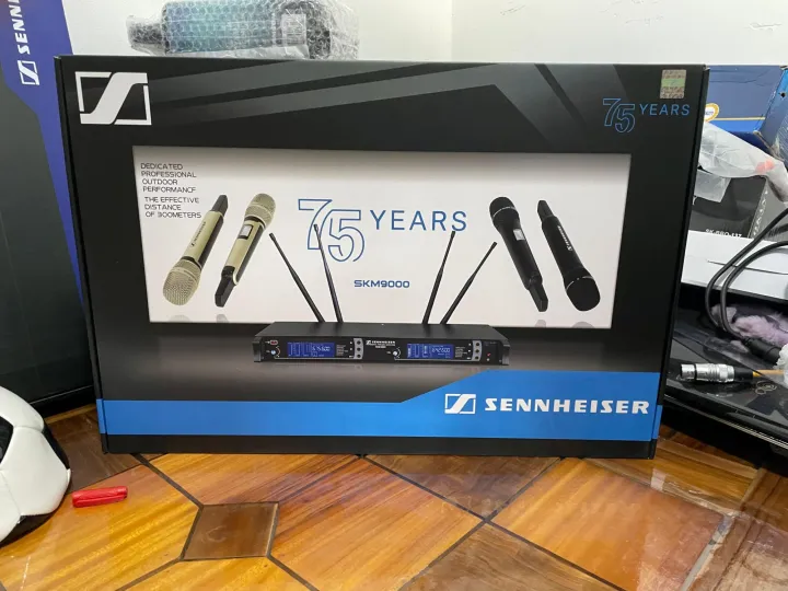 Sennheiser%20SKM%209000%20Dual%20Channel%20Wireless%20Microphone%20-%20Image%204