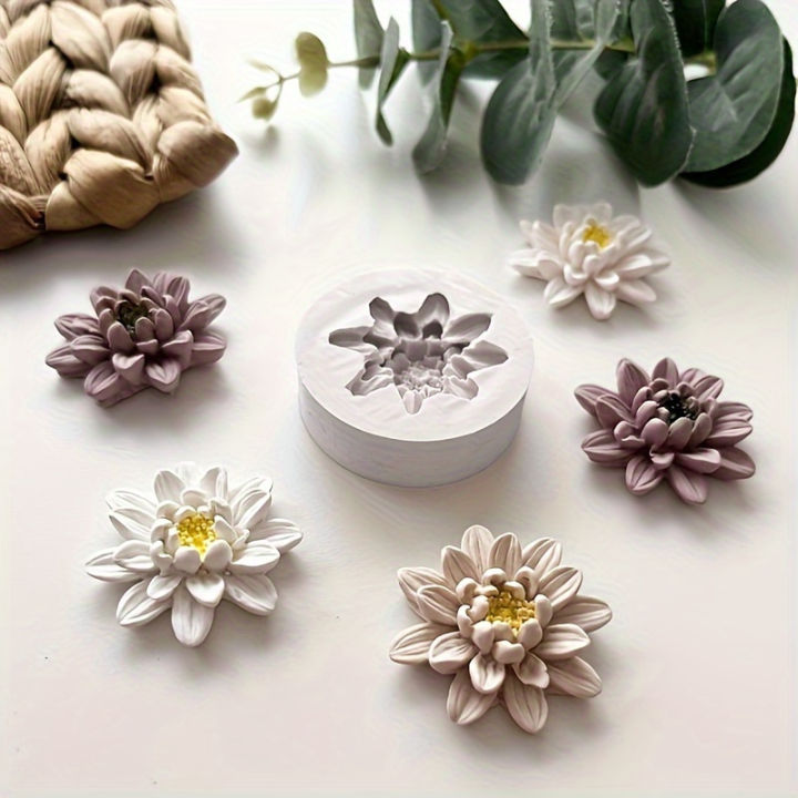1Candle%20Aromatherapy%E3%80%81Silicone%20Flower%20Resin%20Casting%20Mold%20for%20Clay%20Craft%20and%20Crystal%20Epoxy%20Resin%20Mold-DIYHandmade%20Flower%20Design%20Re%20-%20Image%204