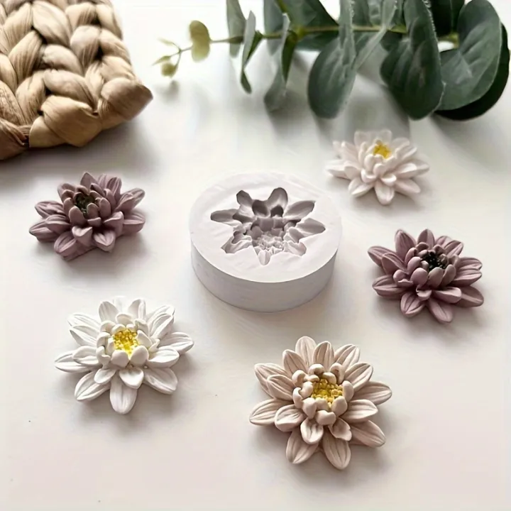 1Candle%20Aromatherapy%E3%80%81Silicone%20Flower%20Resin%20Casting%20Mold%20for%20Clay%20Craft%20and%20Crystal%20Epoxy%20Resin%20Mold-DIYHandmade%20Flower%20Design%20Re%20-%20Image%204