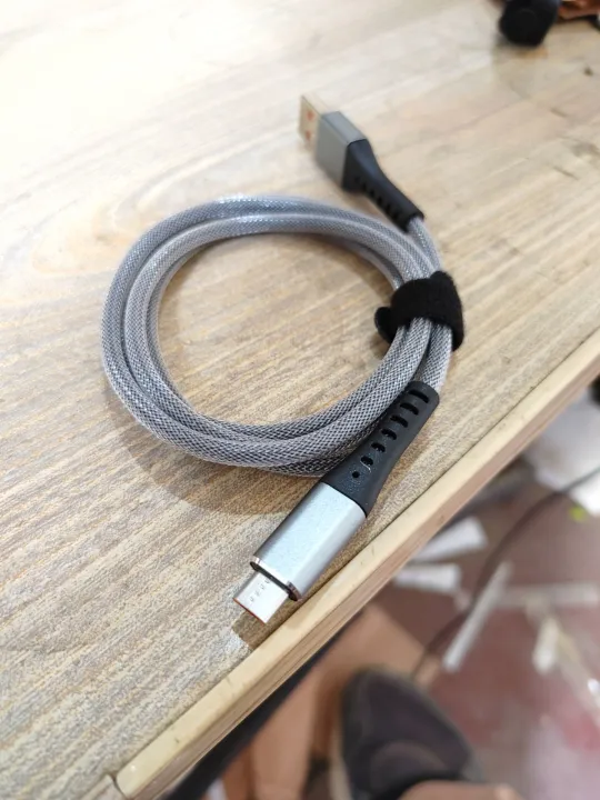 Nylon%20Braided%20Micro%20USB%20Fast%20Charging%20Cable%20for%20Mobiles%20-%20Quick%20Charge,%20480Mbps%20Data%20Sync%20-%20Image%206