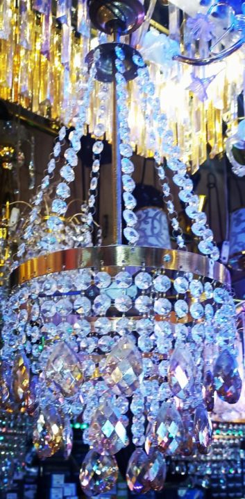 One%20Light%20Hanging%20Crystal%20Fanoos%20Ceiling%20Decoration%20-%20Image%205