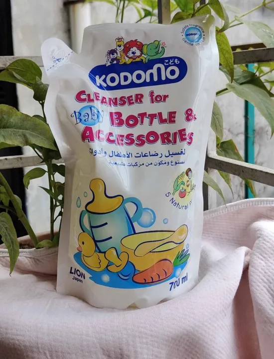 Kodomo%20cleanser%20for%20baby%20bottle%20&%20accessories%20-%20Image%204
