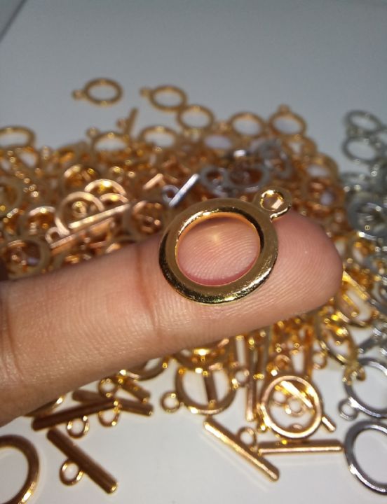4%20pairs%20metal%20Toggle%20Clasp%20hooks%20connector%20%7C%20Set%20for%20Jewelry%20Making%20-%20Silver,%20Golden%20&%20Mixed%20Colors%20%7C%20Round%20Ring%20and%20Bar%20Closures%20for%20Bracelets%20&%20Necklaces%20%7C%20circle%20lock%20with%20bar%20-%20Image%204