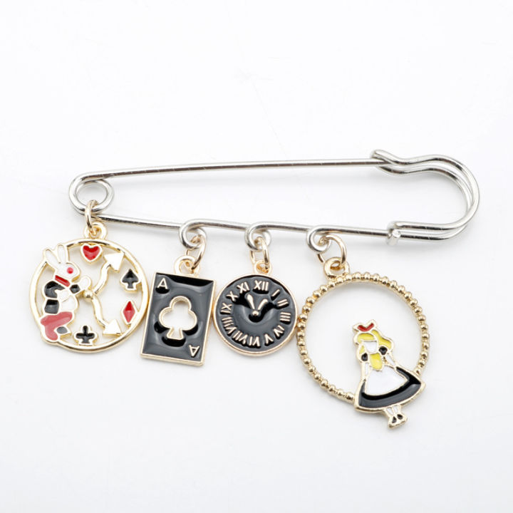 Alice%20Pin%20poker%20clock%20rabbit%20brooch%20coat%20collar%20with%20accessories%20High%20Quality%20Cosplay%20Props%20Pendant%20Accessories%20Cosplay%20Props%20-%20Image%202