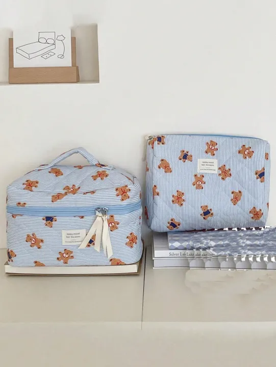 1%20piece/set%20of%20striped%20bear%20quilted%20makeup%20bag,%20portable%20storage%20makeup%20bag,%20cute%20bear%20makeup%20bag,%20multifunctional%20makeup%20bag%20-%20Image%203