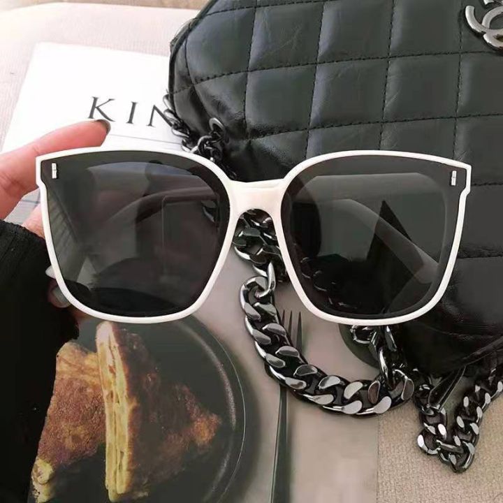 Korean%20Fashion%20Square%20Sunglasses%20Women%20Men%20Retro%20Beach%20Eyewear%20-%20Image%204