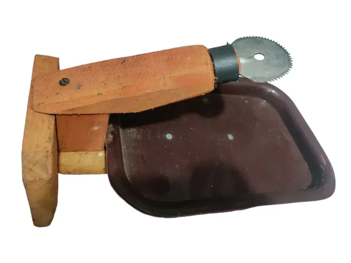 Coconut%20Scraper%20Wooden%20Table%20Top%20-%20Image%202