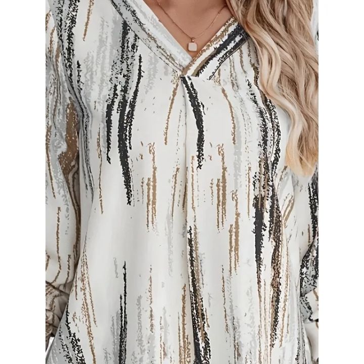 Plus%20Size%20Women's%20Casual%20New%20Casual%20V-neck%20Printed%20Fashionable%20Curved%20Hem%20Rolled%20Sleeve%20Shirt%20-%20Image%205