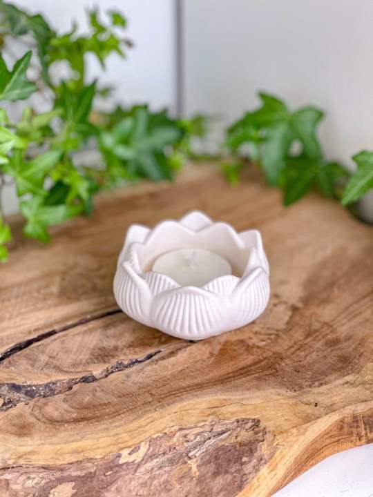 white%20color%20lotus%20pot%20-%20Image%202