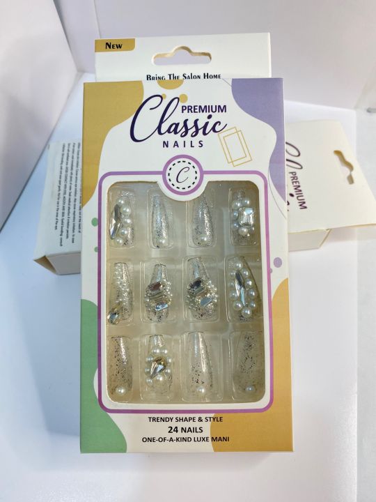 24Pcs/box(WITH%20GLUE)%20Luxe%20Shining%20Rhinestone%20Wedding%20False%20Nails%20Transparent%20Glitter%20Gems%20Crown%20Designed%20Square%20Full%20Short%20Fake%20Art%20Bride%20-%20Image%202