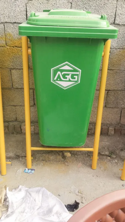 120%20Litre%20Dustbin%20With%20fixed%20Hanging%20Stand%20-%20Image%204
