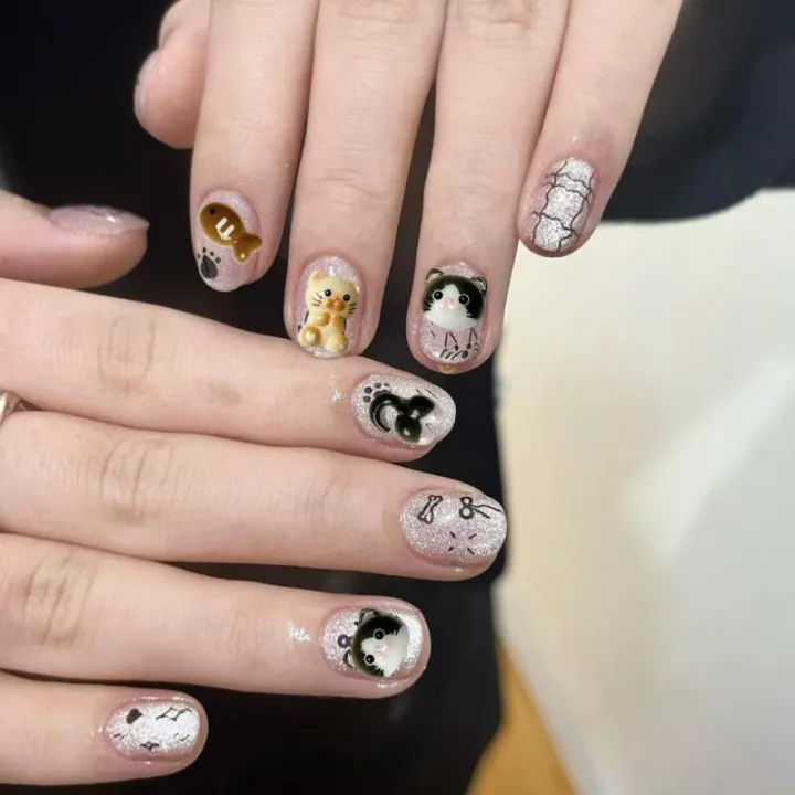 20Pcs%20Cartoon%20Cute%20Cat%20Head%20Butt%20Nail%20Art%20Charms%20Luminous%20Painting%20Small%20Fish%20Cat%20Resin%20Nail%20Decorations%20for%20DIY%20Hairpin%20Nails%20-%20Image%206