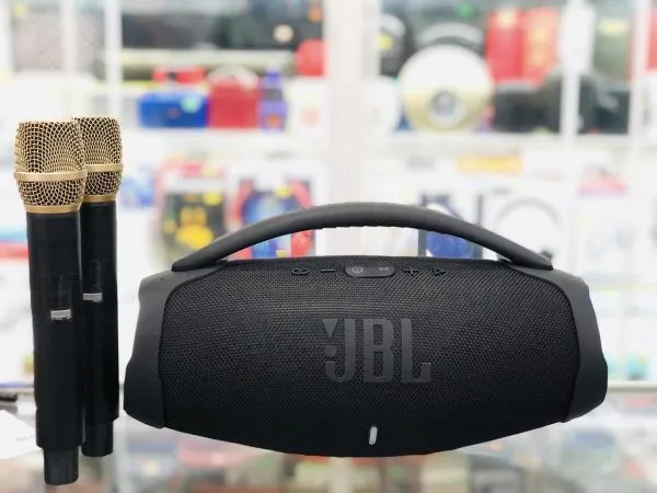 BOOMSBOX%203%20PRO%20portable%20Bluetooth%20speaker%20(%20with%202%20rechargeable%20wireless%20mic%20)%20-%20Image%2010