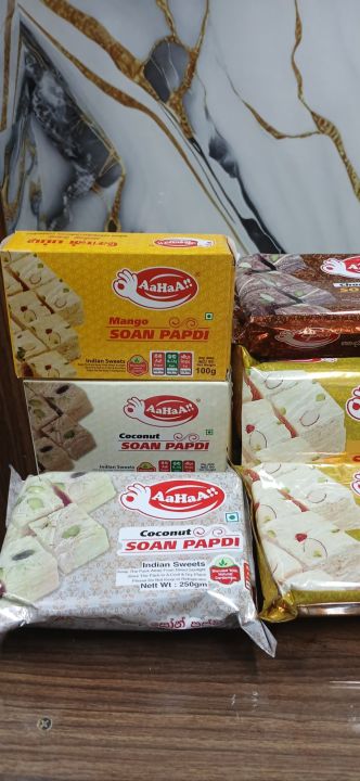 Aahaa%20Coconut,Mango,chocolate,%20orange%20Soan%20Papdi%20250g,100g%20-%20Image%203