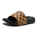 Men's Slippers 2025 Summer Outer Wear Men's Non-Slip Anti-Odor Casual Outdoor Beach Slippers.