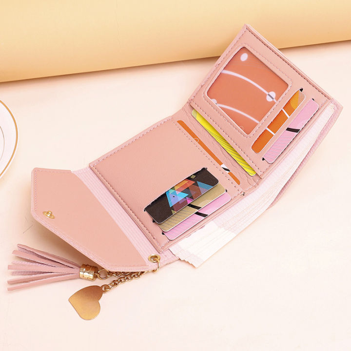 Wallet%20Women's%202024%20New%20Short%20Style%20Tassel%20Pendant%20Litchi%20Pattern%20Money%20Clip%20Card%20Bag,%20Cute%20Zero%20Wallet%20in%20Hand%20-%20Image%205