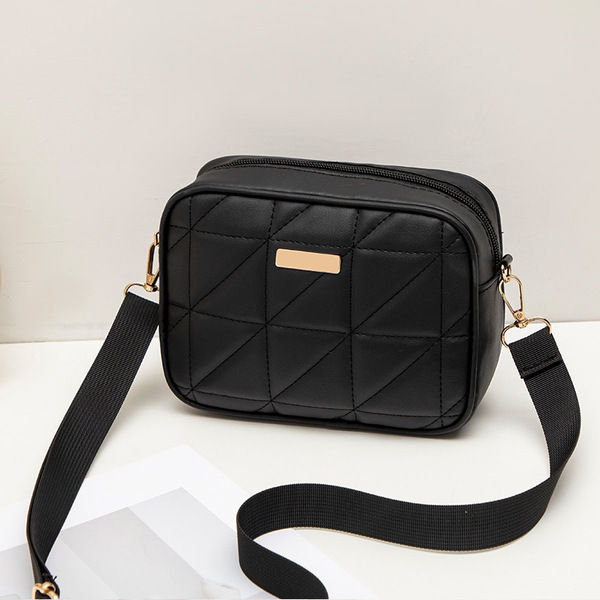 Women's%20Quilted%20Embroidered%20Crossbody%20Bag%20-%20Trendy%20Fashion%20in%20Tofu%20Leather,%20Available%20in%20Solid%20Colors.%20-%20Image%203
