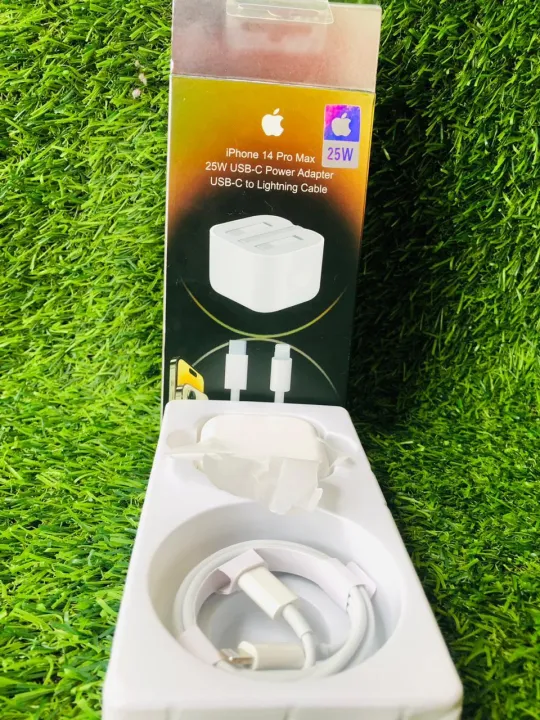 Iphone%2014%20pro%20max%2025w%20usb-c%20to%20lightning%20power%20adapter%20-%20Image%204