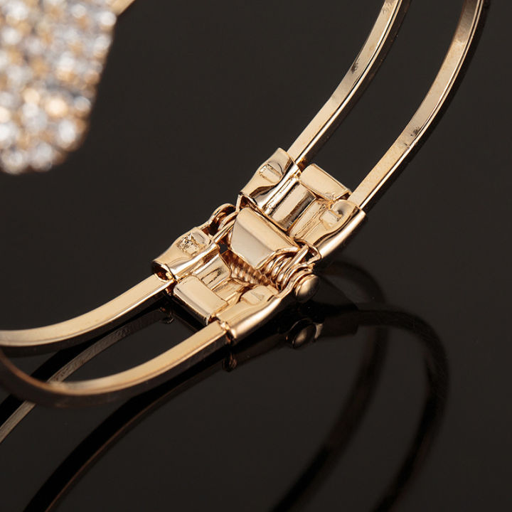 Crystal%20Bowknot%20Open%20Cuff%20Bracelet%20%E2%80%93%20Fashion%20Charm%20Chain%20Bangle%20for%20Women,%20Birthday%20Gift%20-%20Image%204