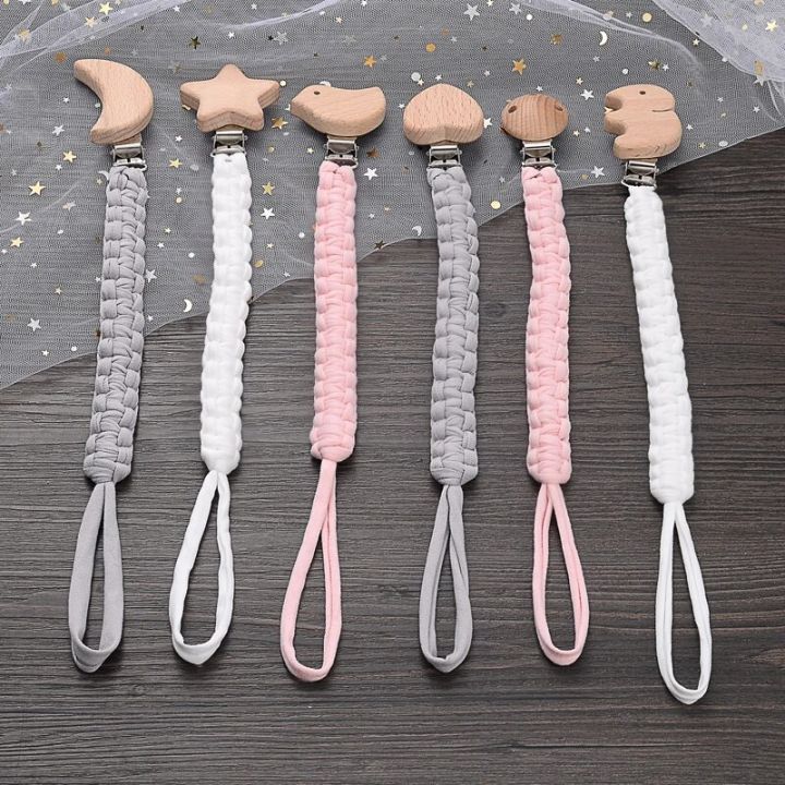 New%20Crochet%20Cotton%20Baby%20Pacifier%20Chain%20Moon%20Heart%20Beech%20Wood%20Clip%20For%20Handmade%20Baby%20Nipple%20Soother%20Chain%20Teething%20Toy%20-%20Image%204